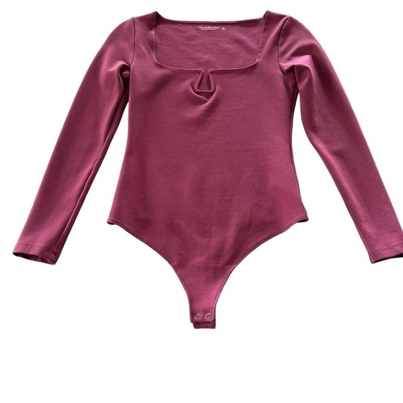 ABERCROMBIE & FITCH RASPBERRY PINK PONTE TRIANGLE NOTCH NECK BODYSUIT SMALL - Picture 3 of 14